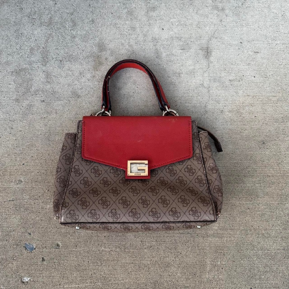 BROWN & RED GUESS VALY LOGO 4G MONOGRAM Y2K HANDBAG